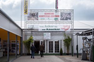 Rieder Volksfest, ausmoff; © Bernhard Wolf